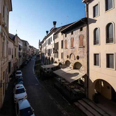 Rooftop Nest كونيليانو